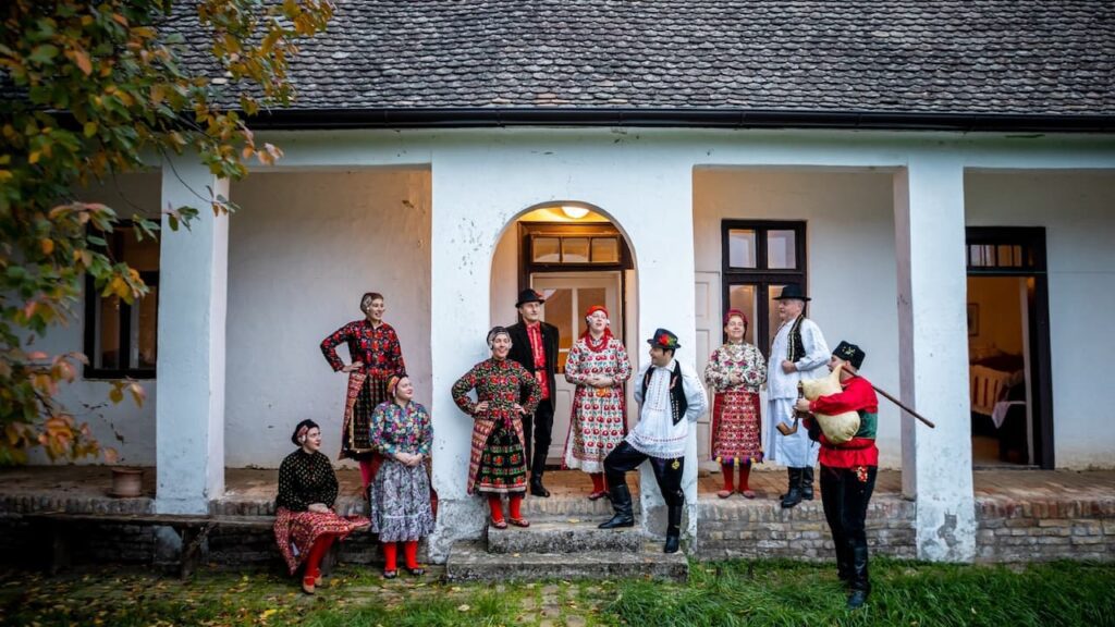 Bećarac hrvatska turistička zajednica i mastercard posezona