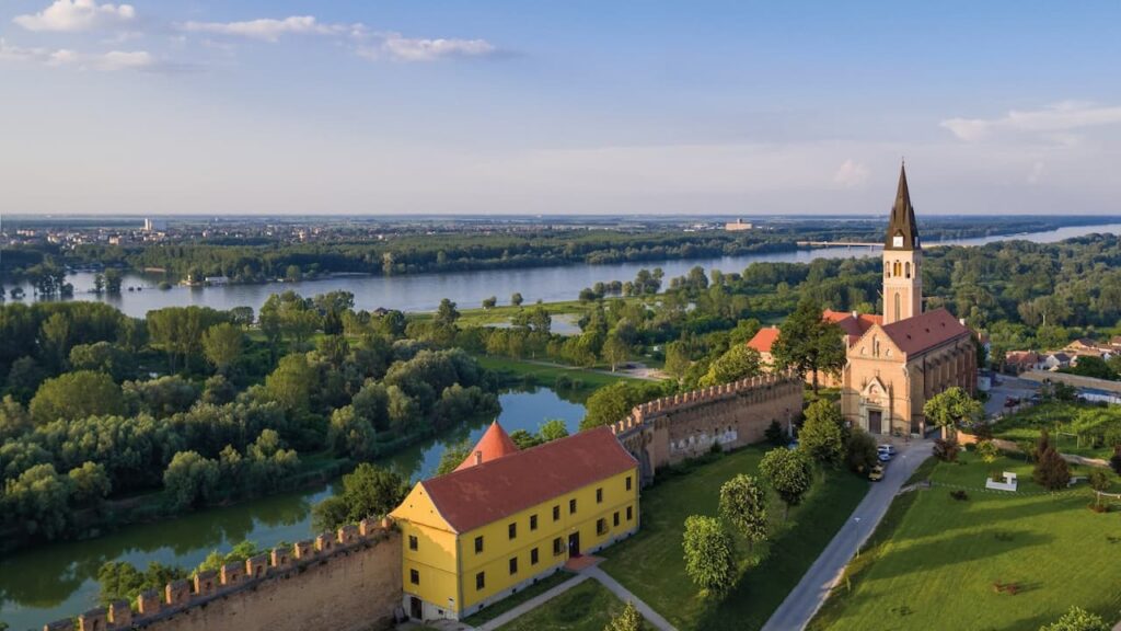Ilok hrvatska turistička zajednica i mastercard posezona