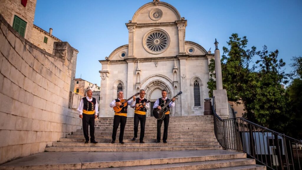 Šibenik svirači hrvatska turistička zajednica i mastercard posezona